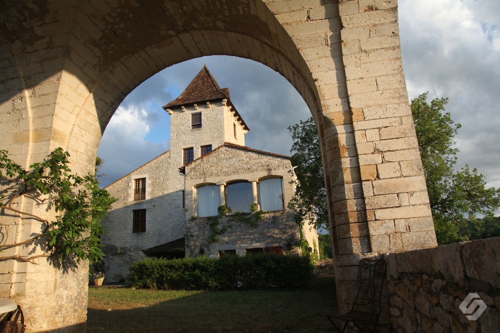 CASTLE